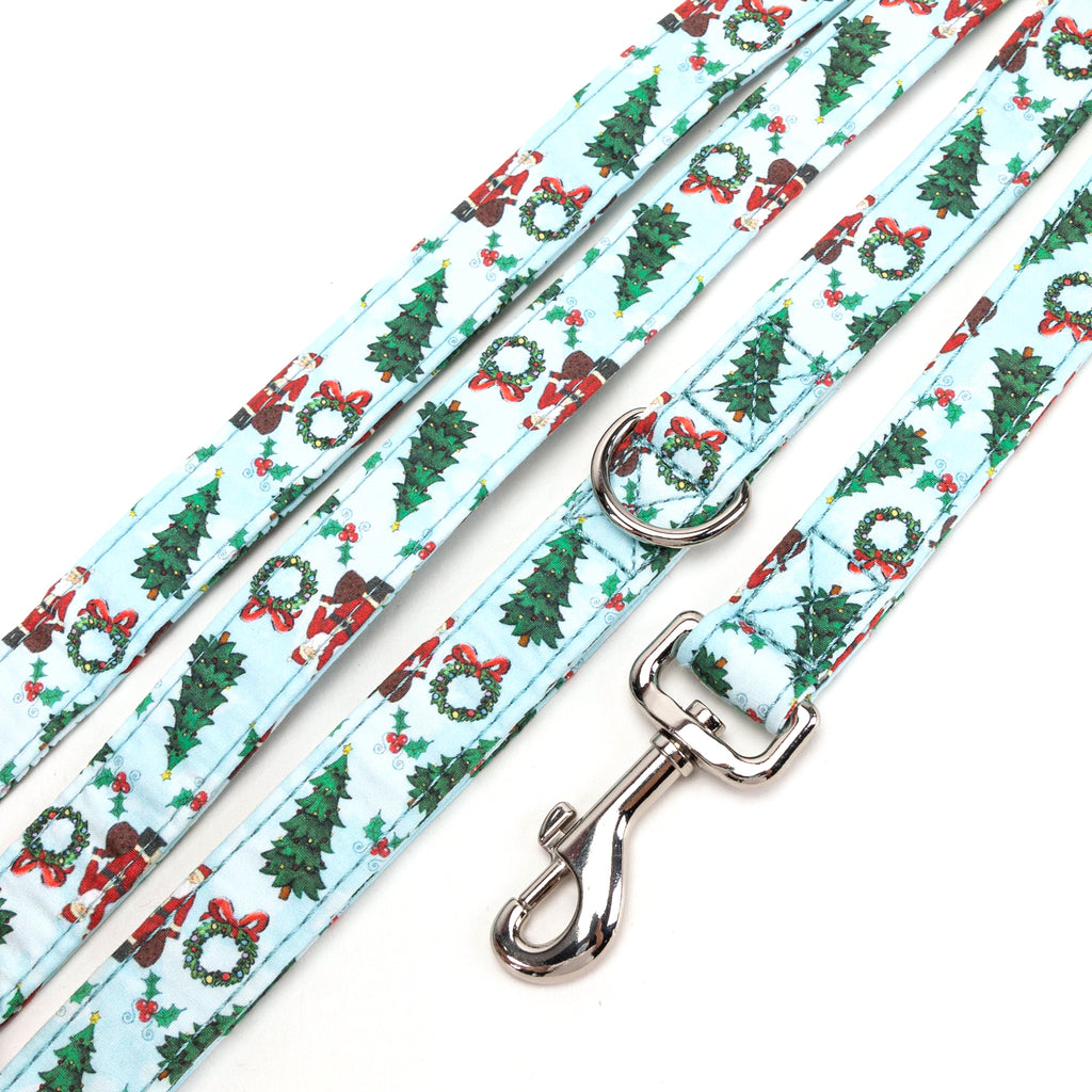 100% Cotton Adjustable Dog Leash Silver Santa Claus detail