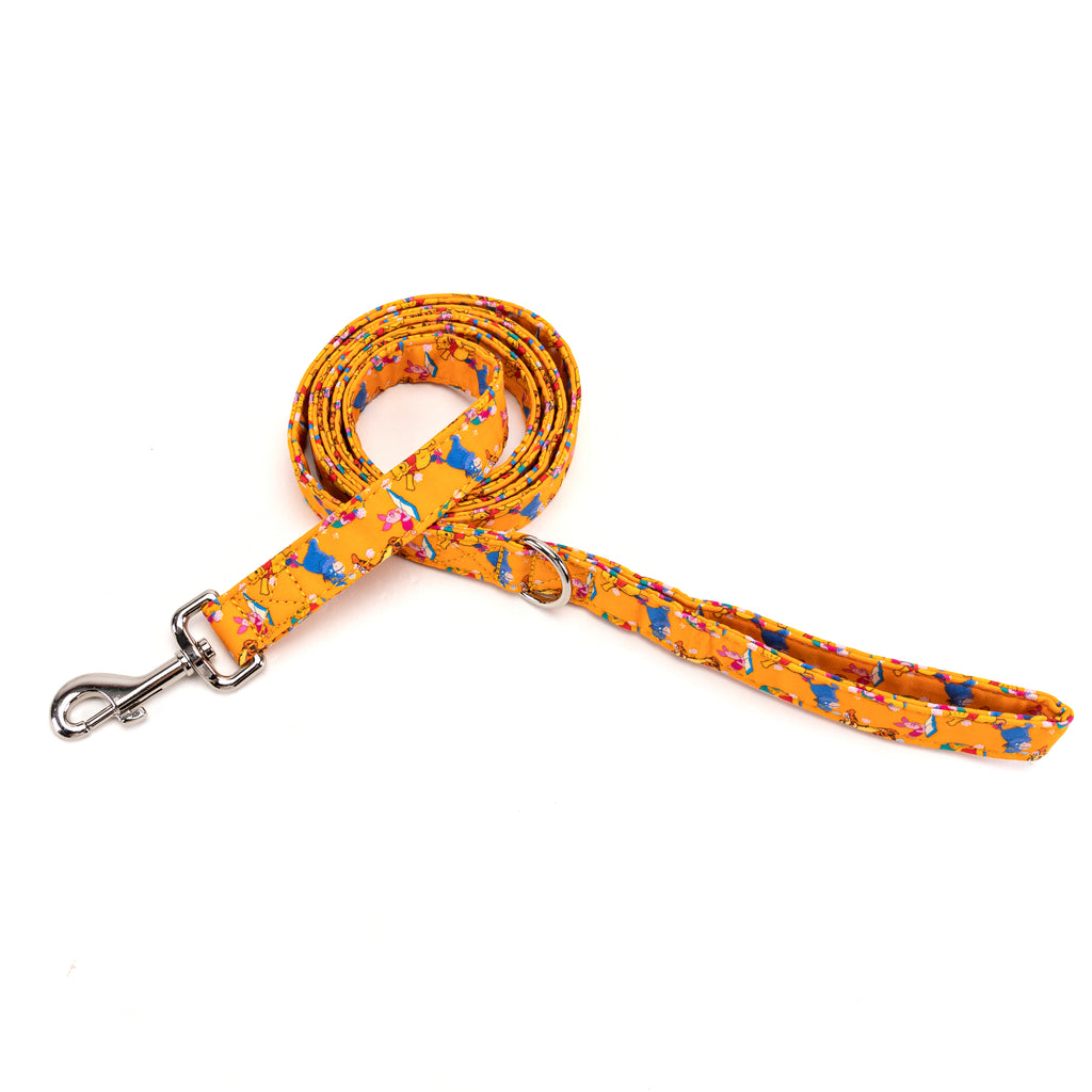 Winnie the Pooh Dog Leash with Durable Silver Hardware main
