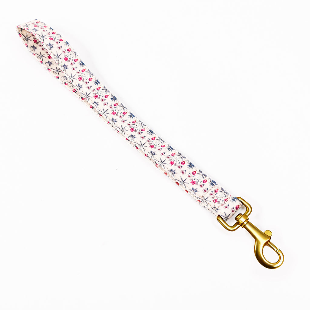 Traffic Leash 100% Cotton Hand Crafted Pet Traffic Lead   Daisy front