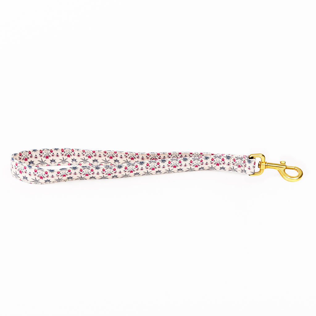 Traffic Leash 100% Cotton Hand Crafted Pet Traffic Lead   Daisy main